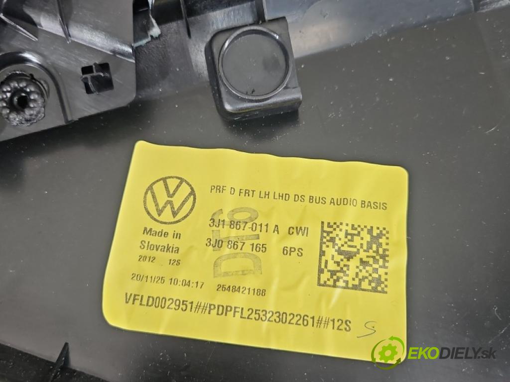 Vw Passat B9 2023- 1.5 TSI 150 HP automatic 110 kW 1498 cm3 5- Čalounictví: dvere predné ľavé 3J1867011A
