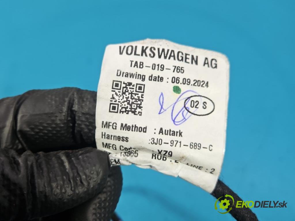 Vw Passat B9 2023- 1.5 TSI 150 hp automatic 110 kW 1498 cm3 5- Balíček: dveře zadní vlevo 3J0971689C