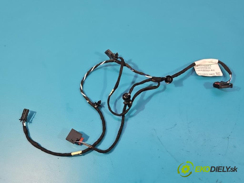 Vw Passat B9 2023- 1.5 TSI 150 hp automatic 110 kW 1498 cm3 5- Balíček: dveře zadní pravých 3J0971689C