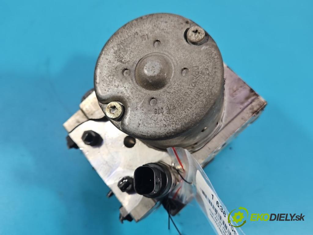 Audi A6 C5 1997-2004 2.4 V6 170 HP automatic 125 kW 2393 cm3 4- čerpadlo abs 0265225124 (Pumpa ABS)