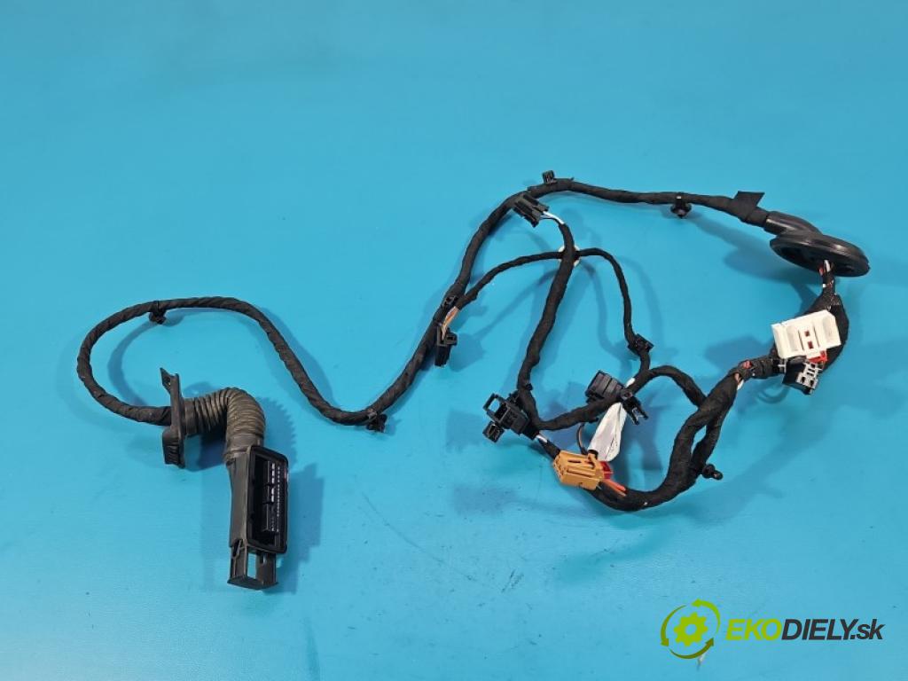 Vw Passat B9 2023- 1.5 TSI 150 hp automatic 110 kW 1498 cm3 5- Balíček: dveře zadní pravých 3J0971693C