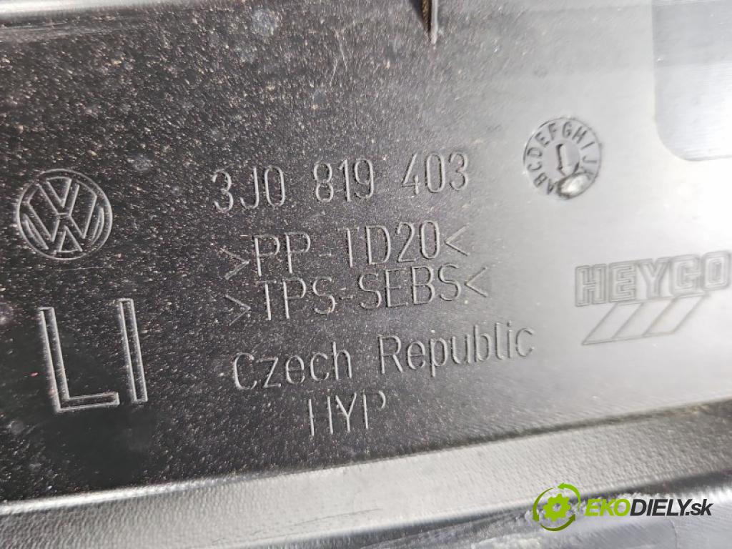 Vw Passat B9 2023- 1.5 TSI 150 hp automatic 110 kW 1498 cm3 5- torpédo 3J0819403 (Plast pod čelním sklem)