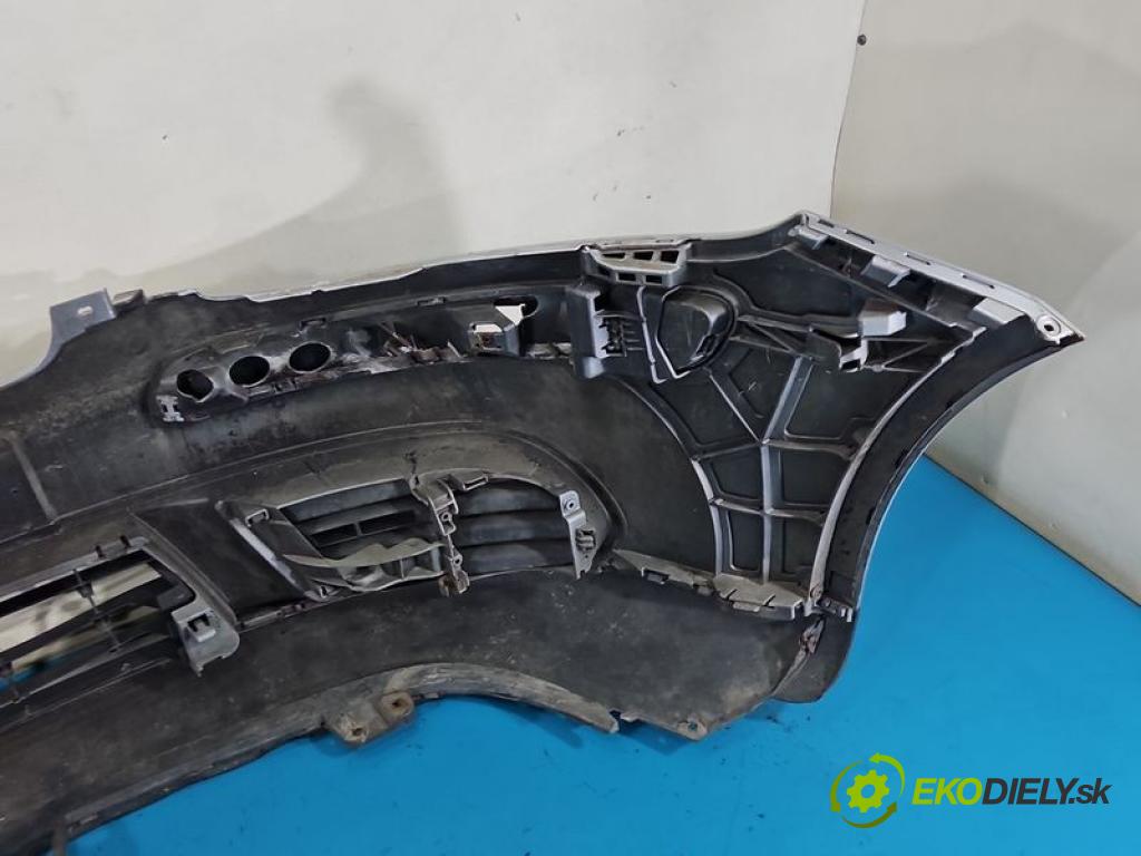 Vw Golf plus 1.4 16V 75 hp manual 55 kW 1390 cm3 5- nárazník přední  (Klika dveří ostatní)