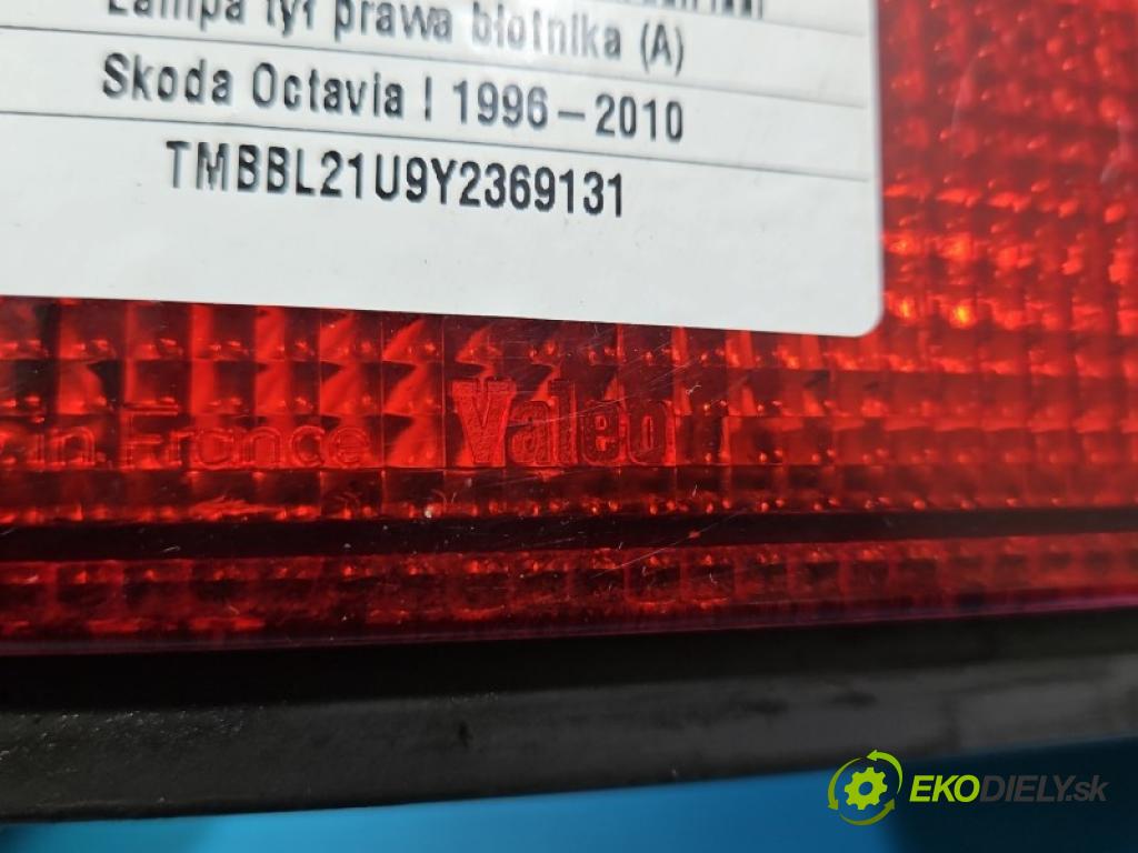 Skoda Octavia I 1996-2010 1.8 T 150 hp manual 110 kW 1781 cm3 5- světlo zadní pravé blatník: 1U6945112