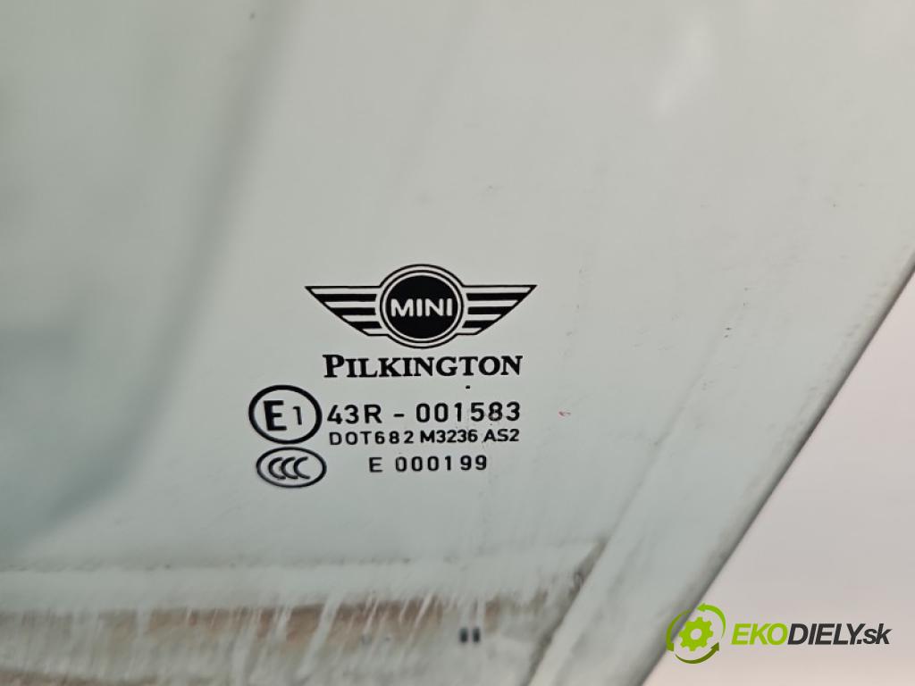 Mini Countryman I 2010-2017 1.6 T 184 hp automatic 135 kW 1598 cm3 5- sklo dveře přední levé