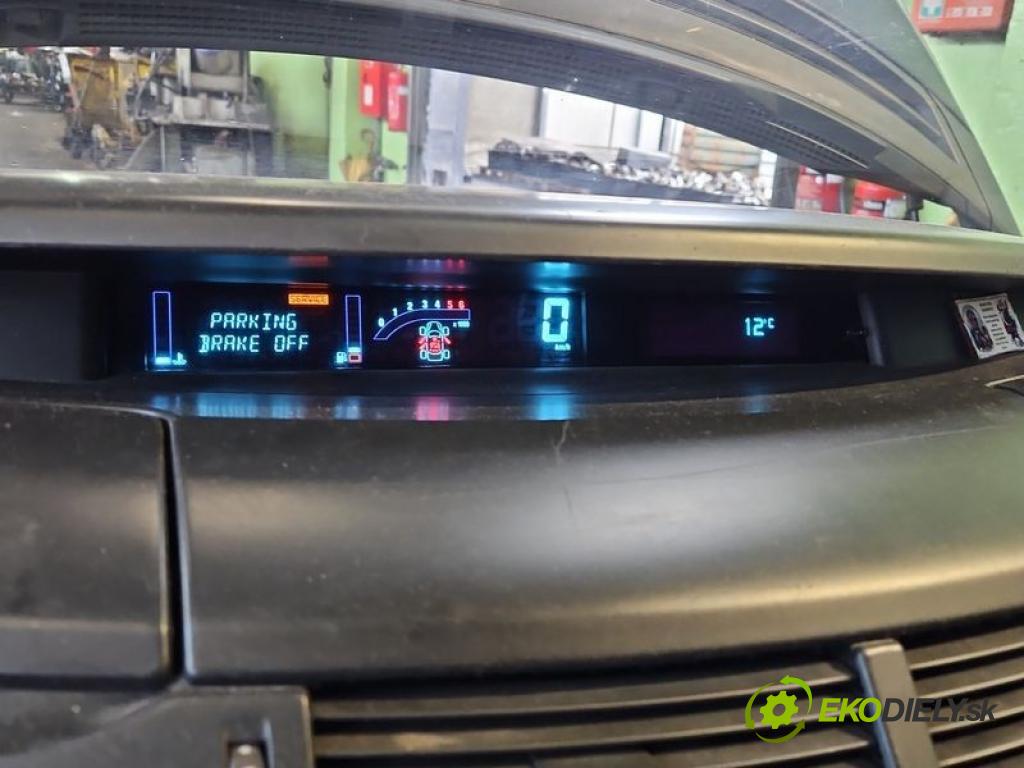 Renault Espace IV 2003-2014 2.2 dci 150 hp manual 110 kW 2188 cm3 5- Přístrojová deska P8200392366A (Přístrojová deska)