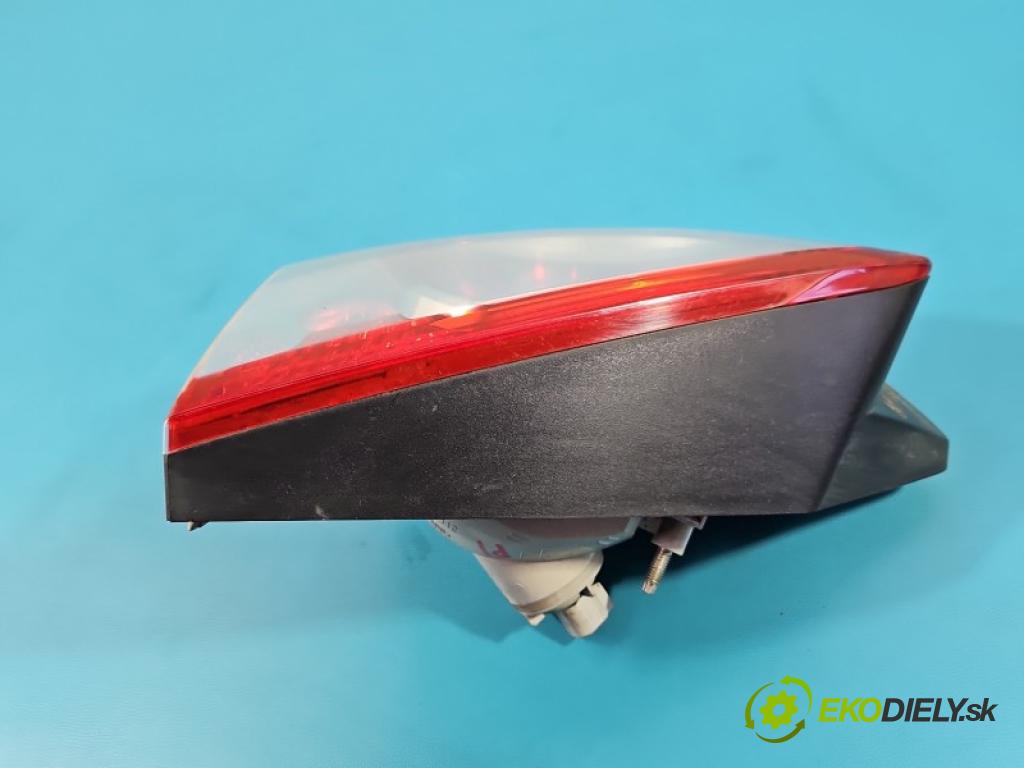 Ford Kuga Mk1 2008-2013 2.0 TDCI 163 HP manual 120 kW 1997 cm3 5- svetlo / reflektor zadné pravé kufrové dvere 8V41-13A602-AD
