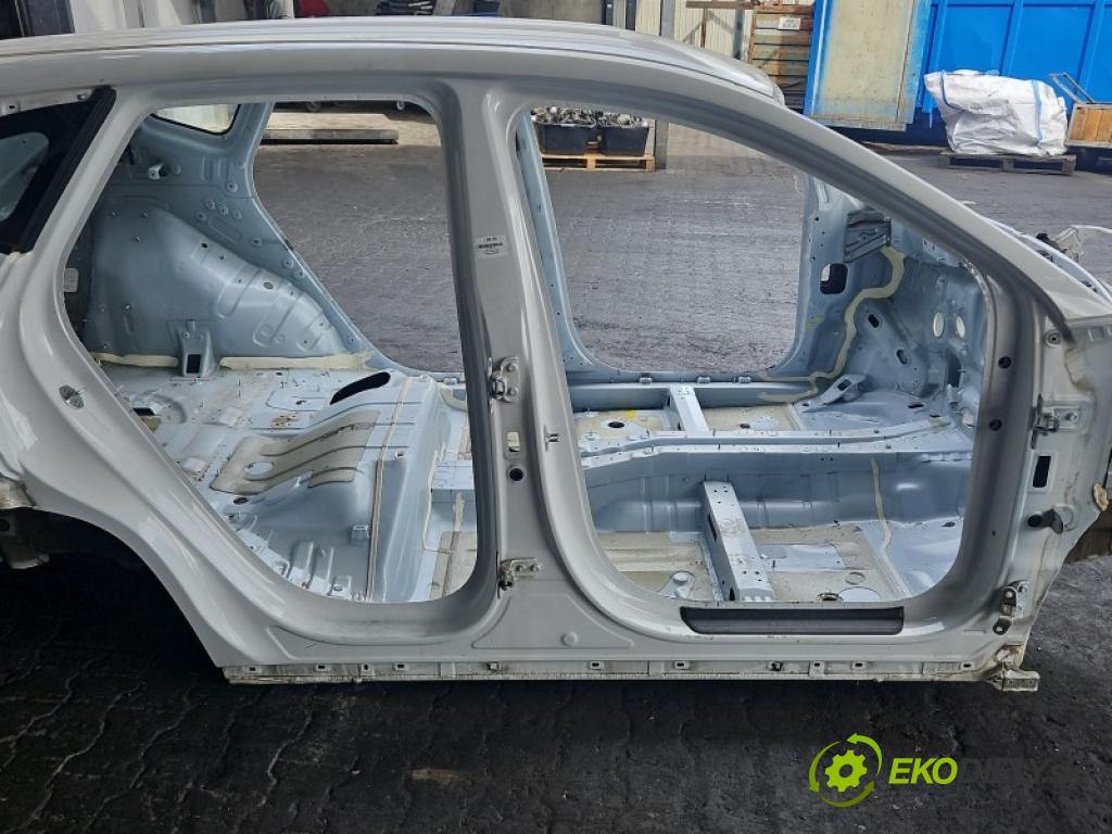 Hyundai Tucson IV 2020- 1.6 CRDI 136 HP automatic 100 kW 1598 cm3 5- Práh: pravý  (Karoséria ostatné)