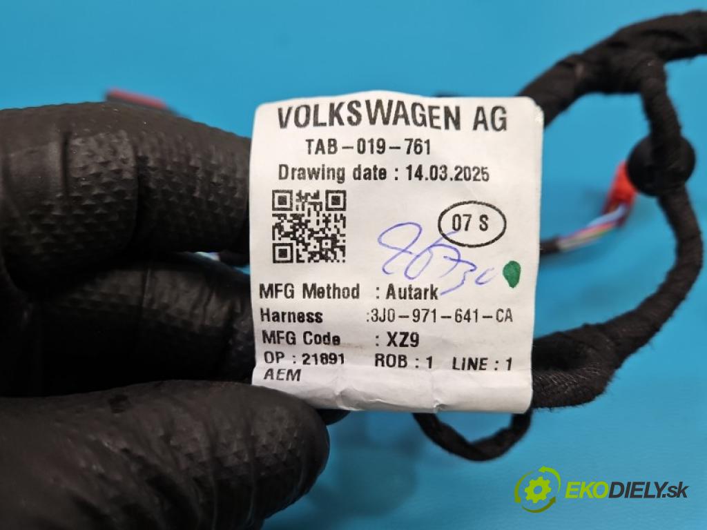Vw Passat B9 2023- 1.5 TSI 150 HP automatic 110 kW 1498 cm3 5- Zväzok: ostatné 3J0971641CA