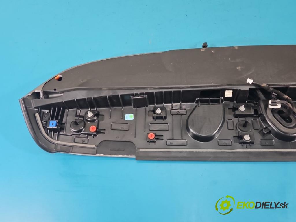 Vw Passat B9 2023- 1.5 TSI 150 hp automatic 110 kW 1498 cm3 5- spoiler 3J0827936 (Spoiler)