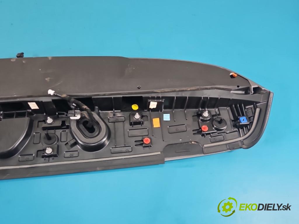 Vw Passat B9 2023- 1.5 TSI 150 hp automatic 110 kW 1498 cm3 5- spoiler 3J0827936 (Spoiler)