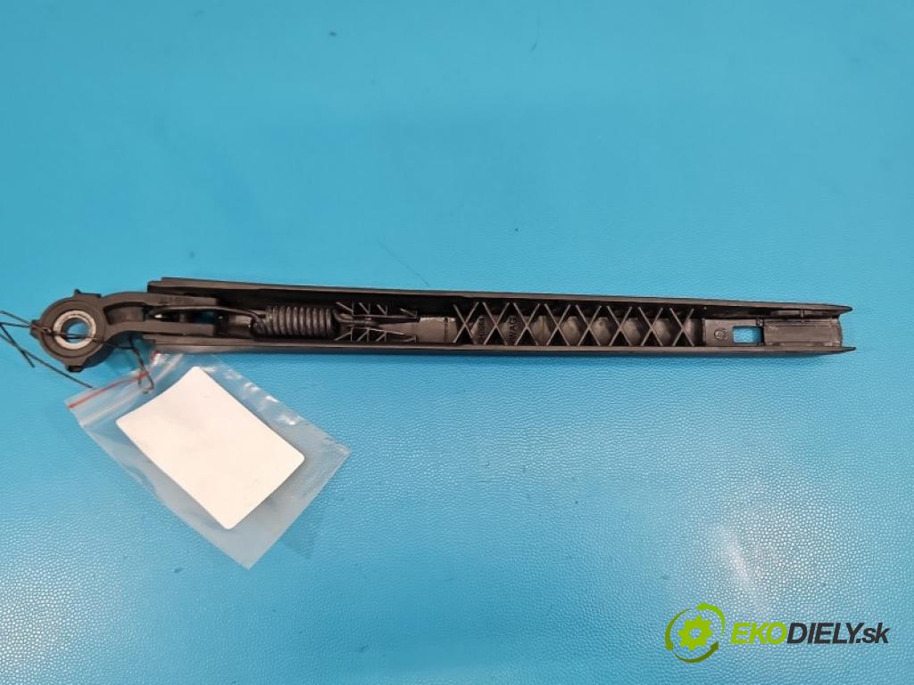 Vw Passat B9 2023- 1.5 TSI 150 hp automatic 110 kW 1498 cm3 5- rameno stěrače zadní 3J0955704