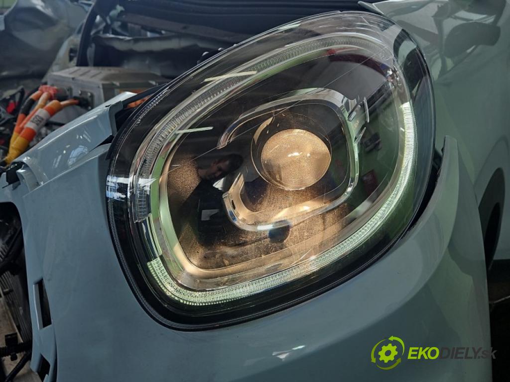 Leapmotor T03 0.0 95 HP automatic 70 kW 1 cm3 5- Reflektor: ľavý LP-HLFL020-AA (Kľučka dverí ostatné)