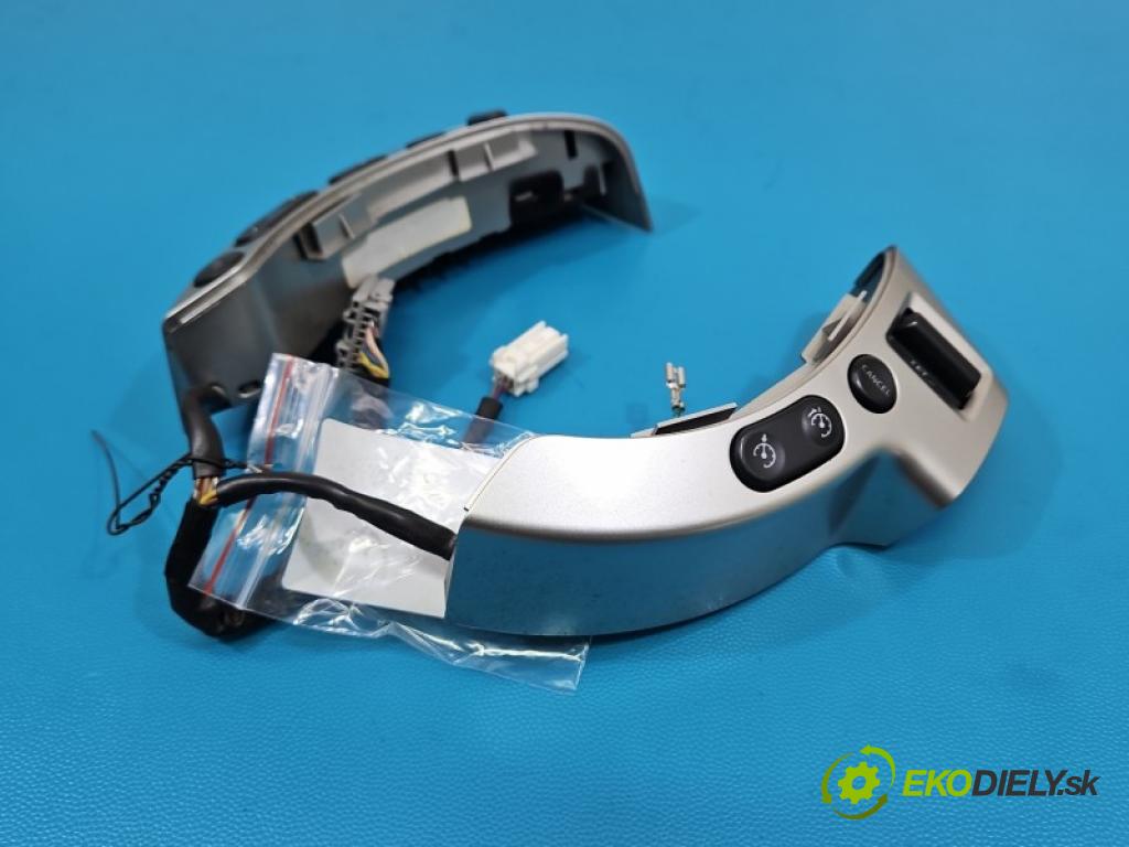 Nissan Qashqai I J10 2006-2013 2.0 16v 141 hp manual 104 kW 1997 cm3 5- Přepínač multifunkční: řízení:  (Páčky pod volantem)