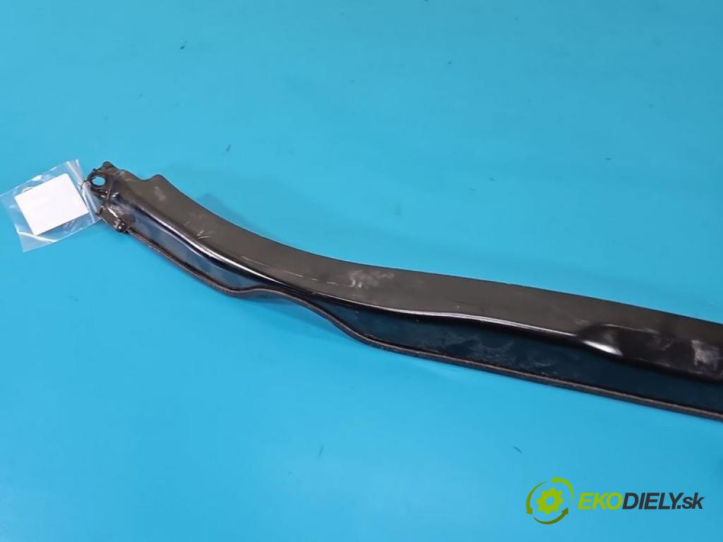 Vw Passat B9 2023- 1.5 TSI 150 hp automatic 110 kW 1498 cm3 5- kryt 3J0806239