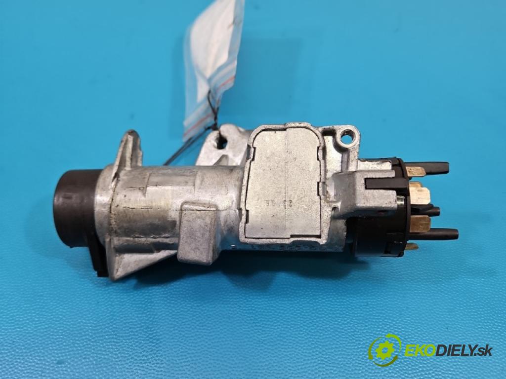 Audi A4 B5 1994-2001 1.9 tdi 110 hp manual 81 kW 1896 cm3 5- spínací skříňka 4D0905851E (Spínací skříňka)
