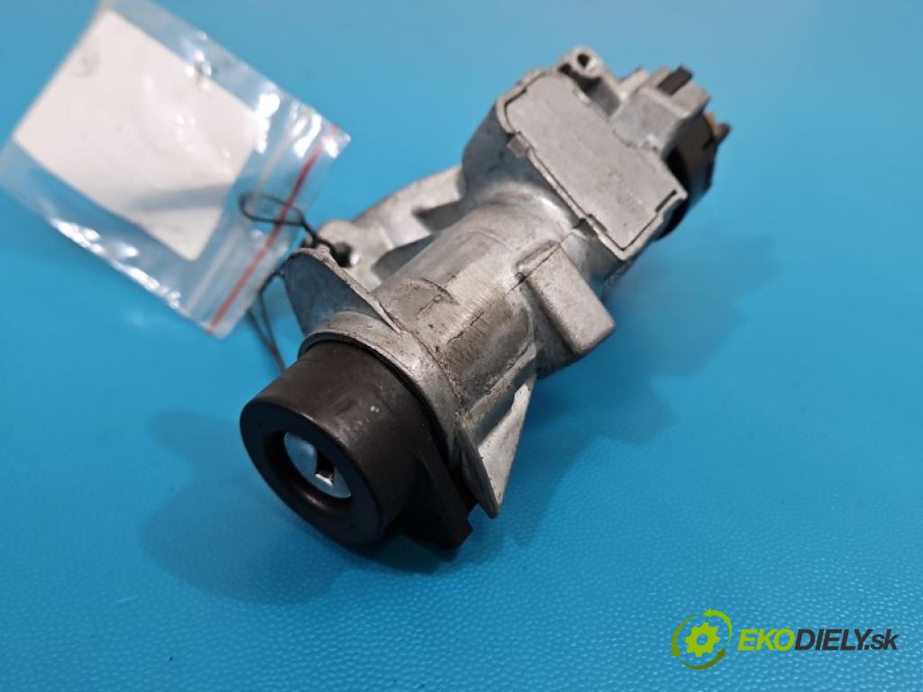 Audi A4 B5 1994-2001 1.9 tdi 110 hp manual 81 kW 1896 cm3 5- spínací skříňka 4D0905851E (Spínací skříňka)