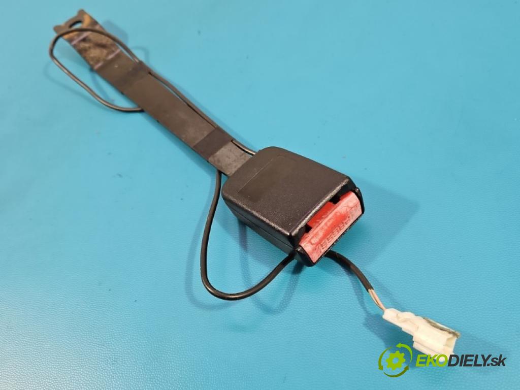 Nissan Qashqai I J10 2006-2013 2.0 16v 141 hp manual 104 kW 1997 cm3 5- stěna bezpečnost přední pravý 86884-JD00A