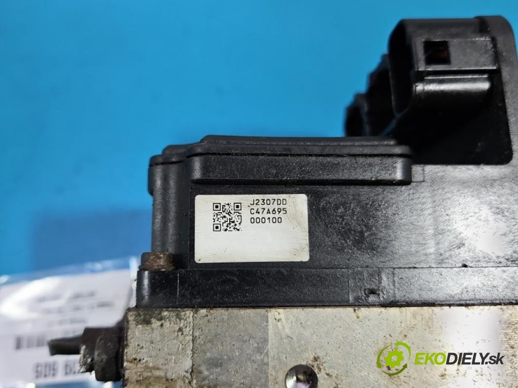 Nissan X-trail I T30 2001-2007 2.0 16V 140 HP manual 103 kW 1998 cm3 5- čerpadlo abs 47600AR005 (Pumpa ABS)