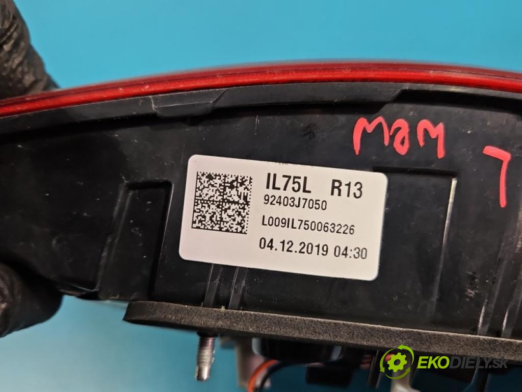 Kia Ceed III 2018- 1.6 CRDI 136 HP manual 100 kW 1598 cm3 5- svetlo / reflektor zadné ľavé kufrové dvere 92403-J7050