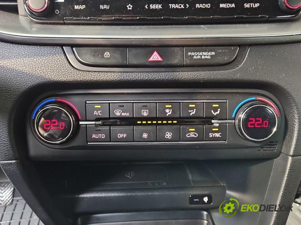 Kia Ceed III 2018- 1.6 CRDI 136hp manual 100 kW 1598 cm3 5- světlo: 92700-J7000