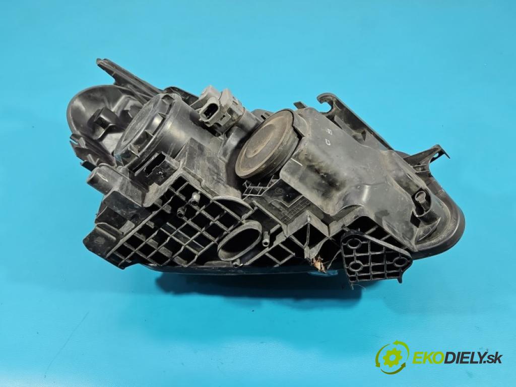 Nissan Qashqai I J10 2006-2013 2.0 16v 141 HP manual 104 kW 1997 cm3 5- Reflektor: ľavý 26060BR01A (Kľučka dverí ostatné)