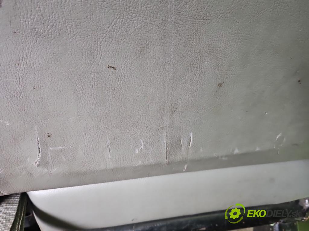 Vw Transporter T5 2003-2015 1.9 tdi 105 hp manual 77 kW 1896 cm3 5- Sedadlo zadní levý II