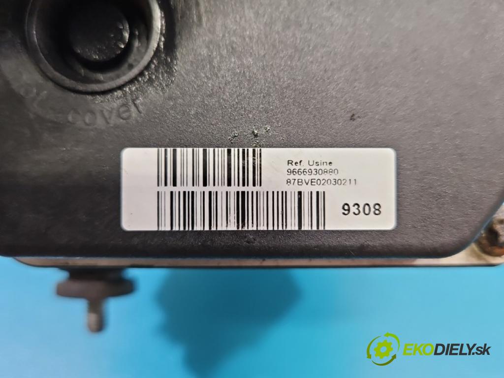 Peugeot 5008 I 2009-2017 1.6 T 156 HP manual 115 kW 1598 cm3 5- čerpadlo abs 9666930880 (Pumpa ABS)