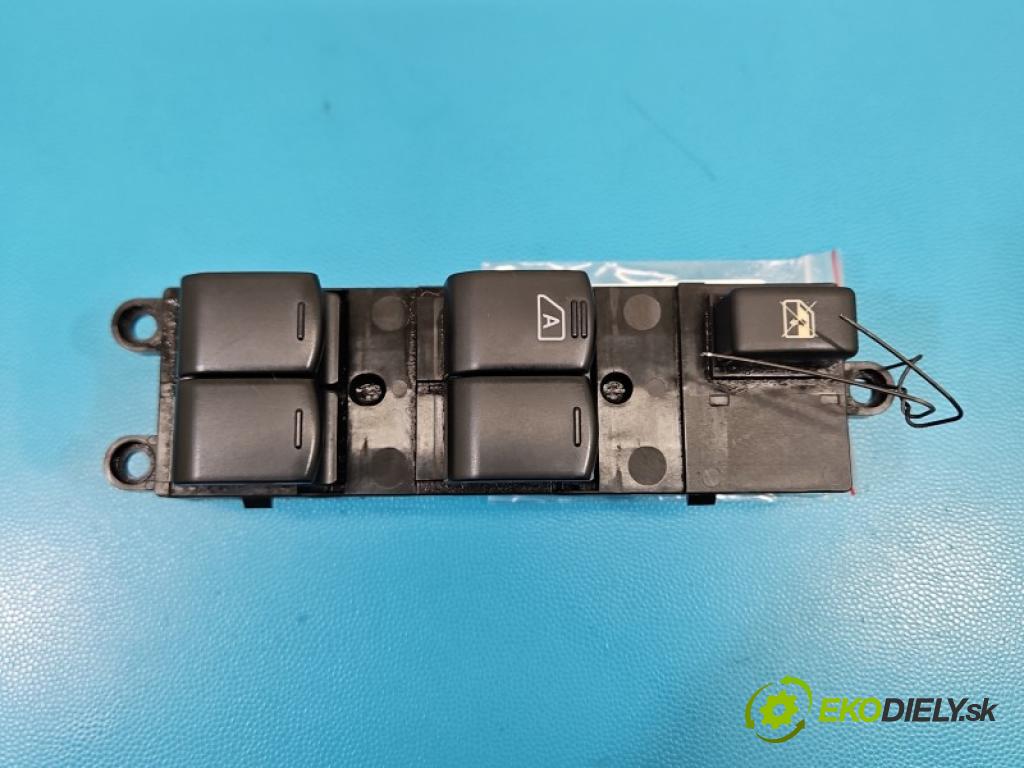 Nissan Qashqai I J10 2006-2013 2.0 16v 141 HP manual 104 kW 1997 cm3 5- prepínač okien spätných zrkadiel 25401BB60B