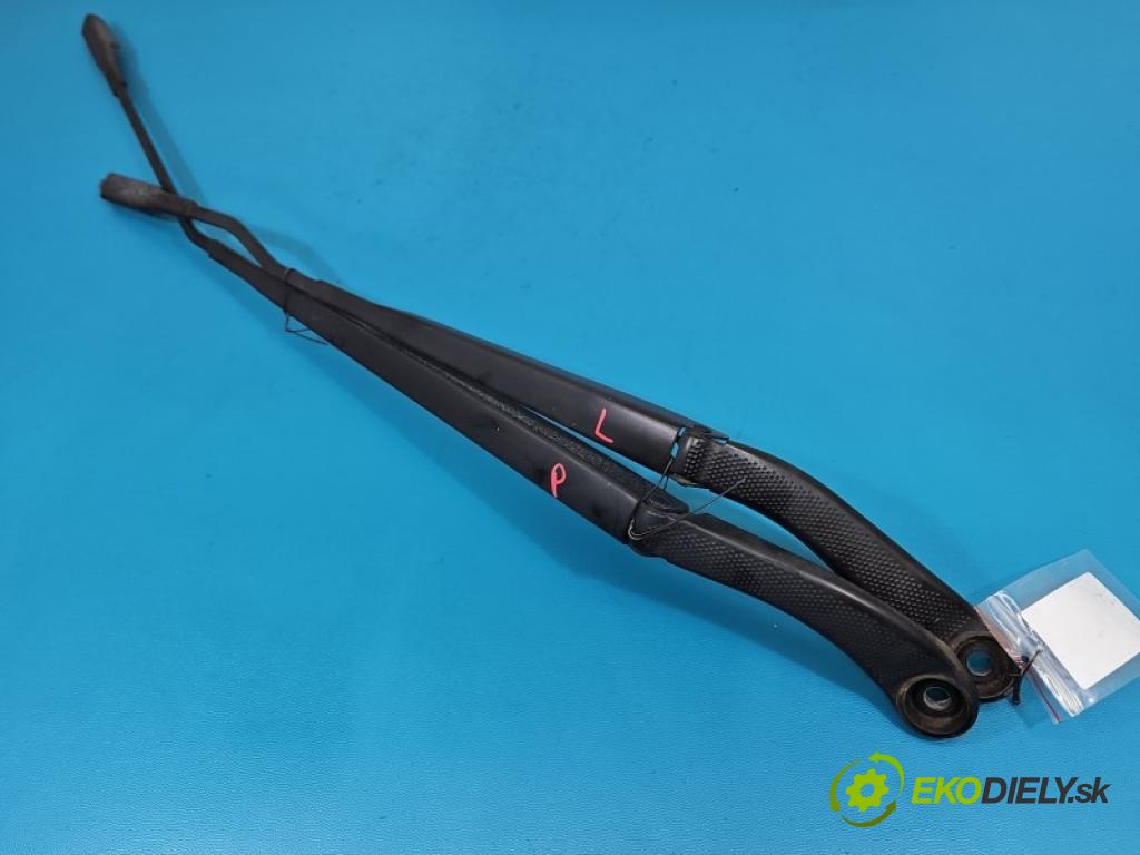 Nissan Qashqai I J10 2006-2013 2.0 16v 141 HP manual 104 kW 1997 cm3 5- rameno stieračov predné komplet 80017567