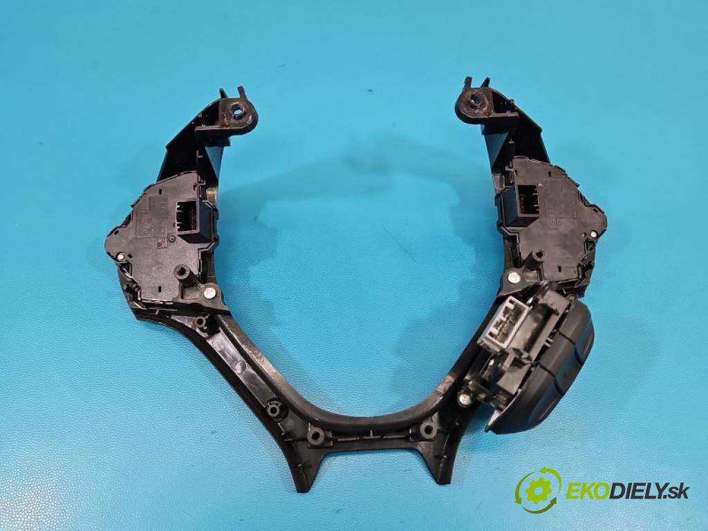 Honda Civic IX 2011-2017 1.8 16V 141 HP manual 104 kW 1798 cm3 5- prepínač multifunkční: řízení:  (Prepínacie páčky pod volantom)