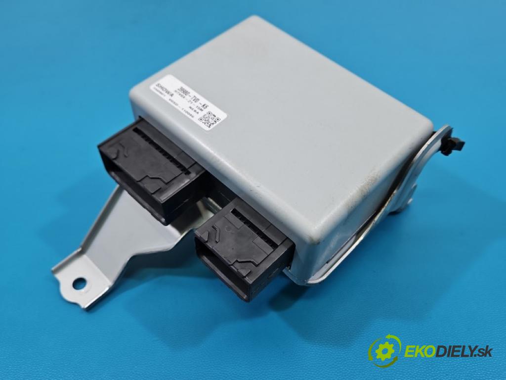 Honda Civic IX 2011-2017 1.8 16V 141 HP manual 104 kW 1798 cm3 5- riadiaca jednotka ostatné 39980-TV0-K6