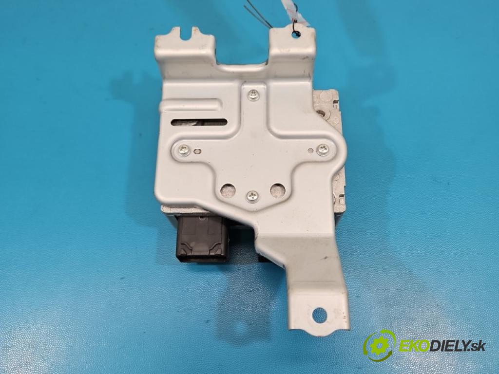 Honda Civic IX 2011-2017 1.8 16V 141 HP manual 104 kW 1798 cm3 5- riadiaca jednotka ostatné 39980-TV0-K6