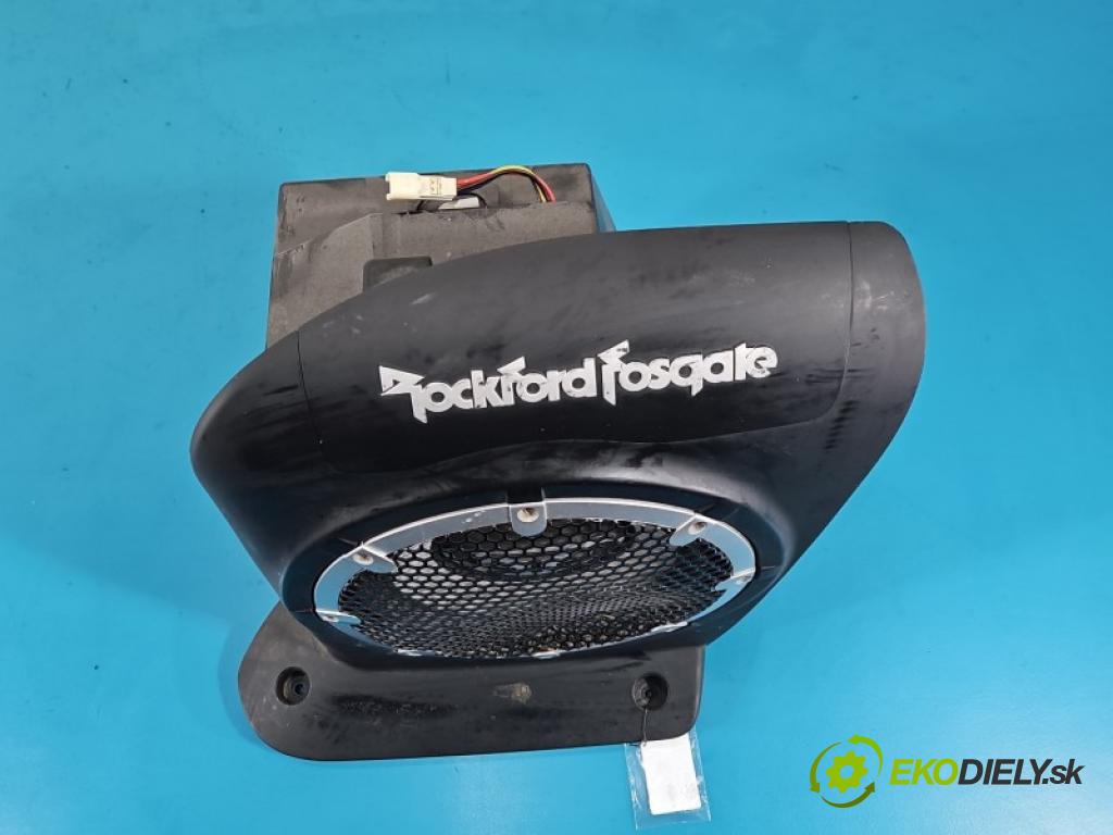 Mitsubishi Outlander II 2006-2013 2.0 DI-D 140 hp manual 103 kW 1968 cm3 5- Subwoofer:  (Audio zařízení)