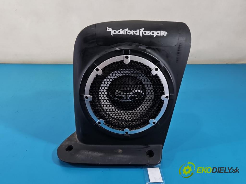 Mitsubishi Outlander II 2006-2013 2.0 DI-D 140 hp manual 103 kW 1968 cm3 5- Subwoofer:  (Audio zařízení)
