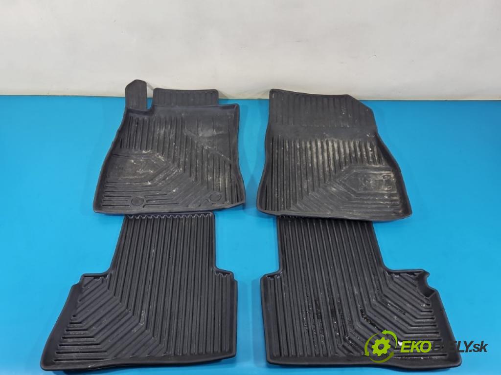 Nissan Juke I 2010-2019 1.2 T 116 hp manual 85 kW 1197 cm3 5- Koberce: 77409002