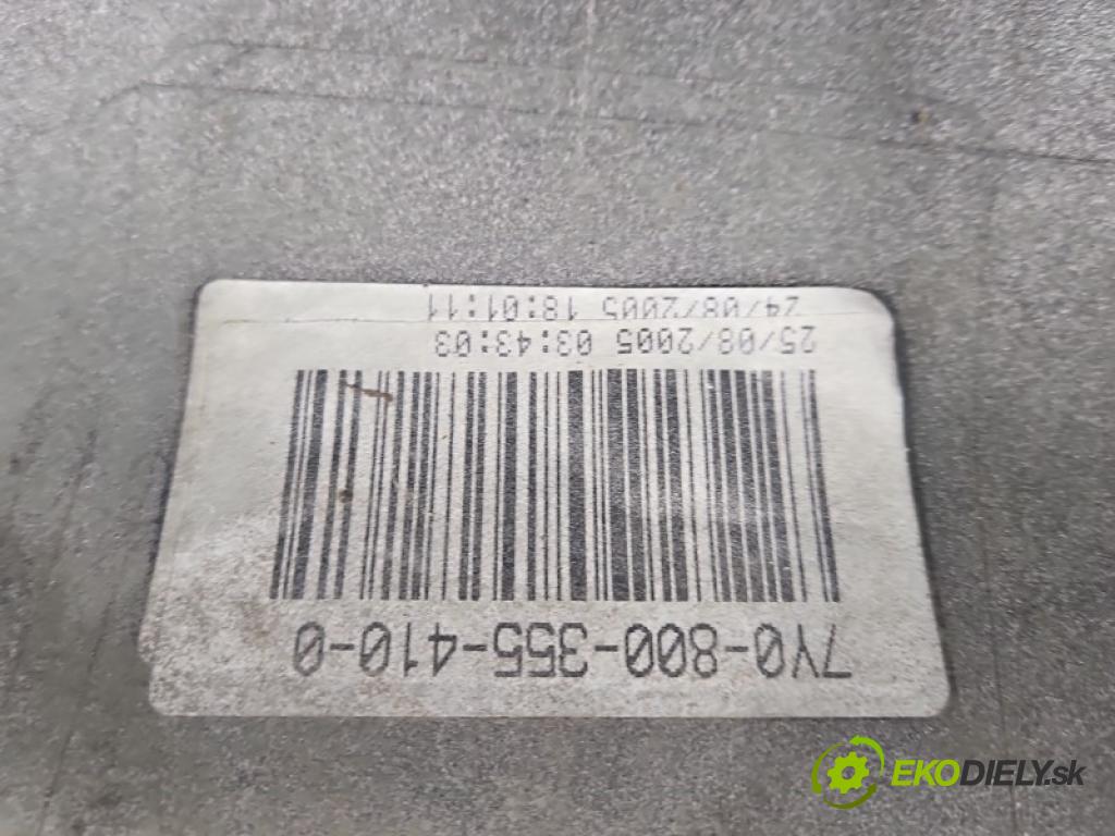Volvo S60 I 2000-2010 2.5 T 209KM automatic 154 kW 2521 cm3 4- nárazník zadné  (Kľučka dverí ostatné)