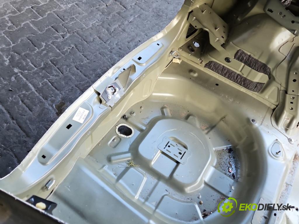 Opel Mokka B 2020- 1.5 cdti 110 hp manual 81 kW 1499 cm3 5- stěna zadní