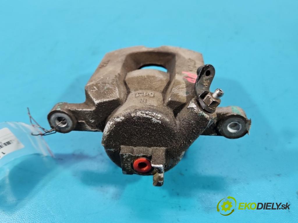 Leapmotor T03 0.0 95 hp automatic 70 kW 1 cm3 5- brzdič přední pravý  (Klika dveří ostatní)