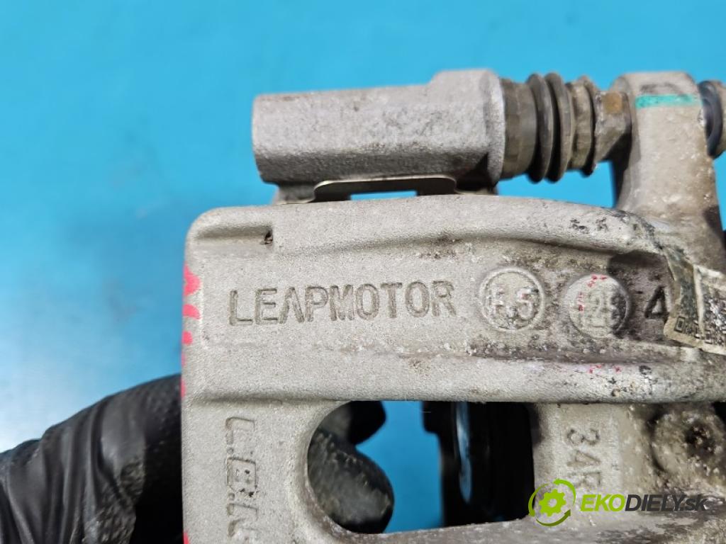 Leapmotor T03 0.0 95 HP automatic 70 kW 1 cm3 5- brzdič zadné pravý  (Kľučka dverí ostatné)