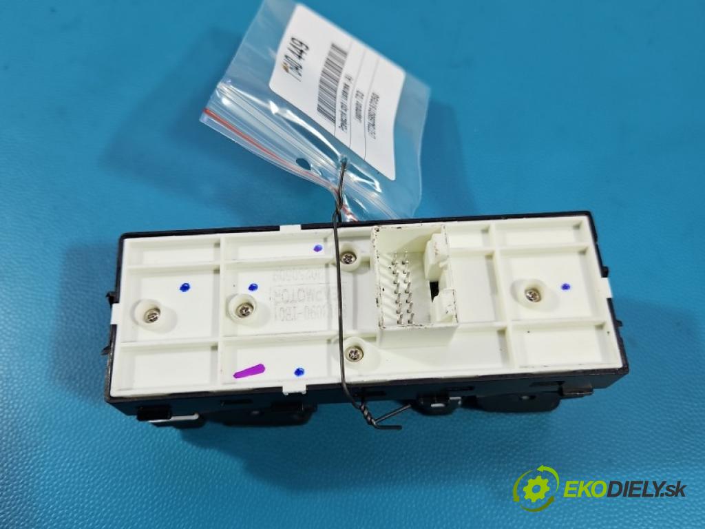 Leapmotor T03 0.0 95 HP automatic 70 kW 1 cm3 5- prepínač okien spätných zrkadiel 8013090-TB01