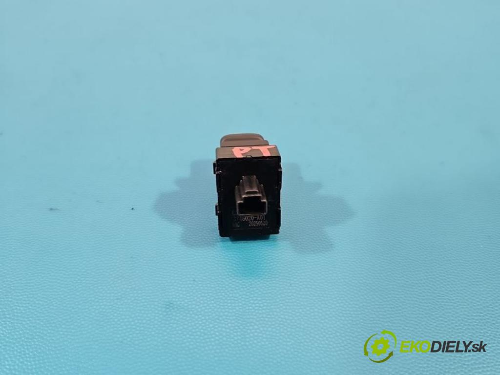 Leapmotor T03 0.0 95 HP automatic 70 kW 1 cm3 5- prepínač okien spätných zrkadiel 3746020-A01