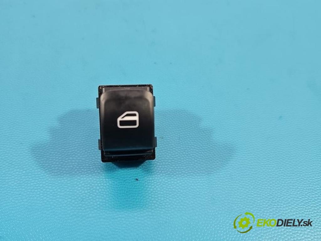 Leapmotor T03 0.0 95 HP automatic 70 kW 1 cm3 5- prepínač okien spätných zrkadiel 3746020-A01