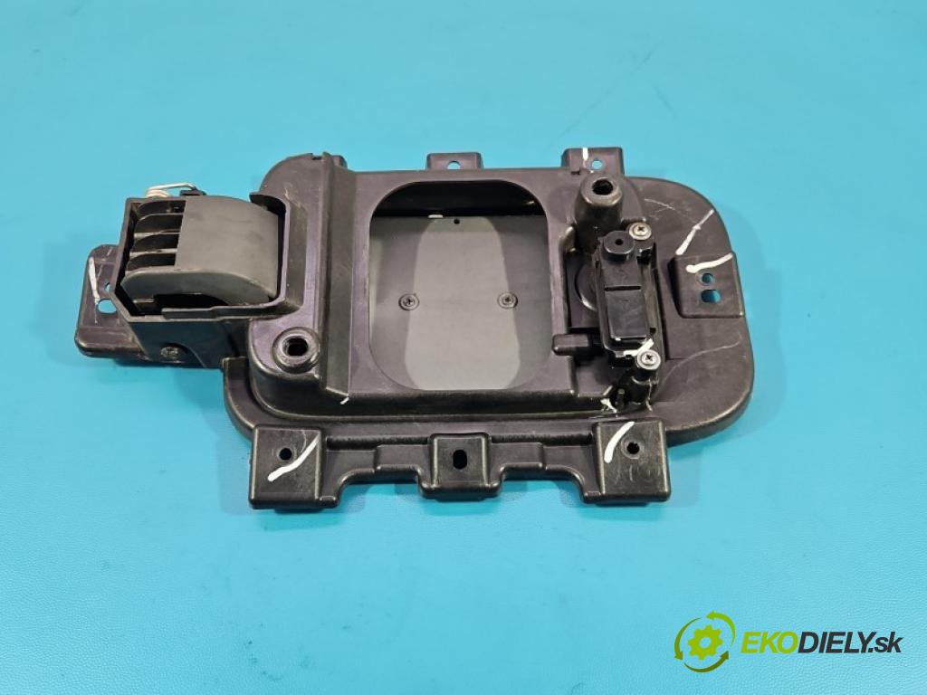 Leapmotor T03 0.0 95 hp automatic 70 kW 1 cm3 5- Klapka nalévání paliva 5110122-TB02 (Klika dveří ostatní)