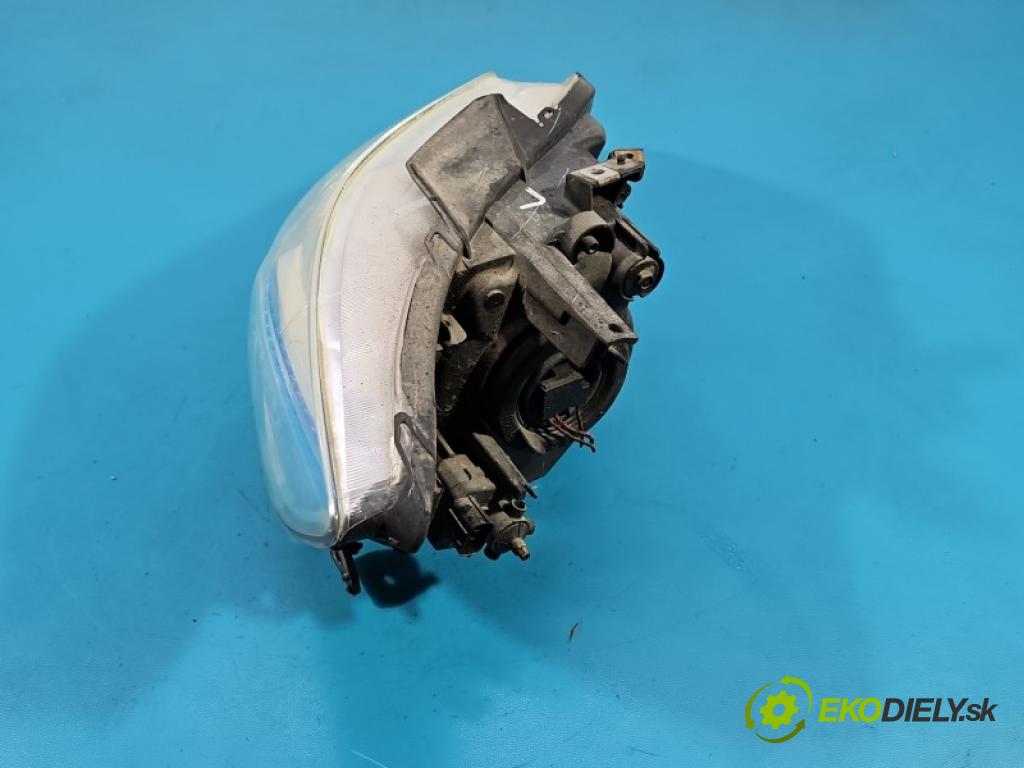 Honda City IV 2002-2008 1.4 16V 83 HP manual 61 kW 1339 cm3 4- Reflektor: ľavý P5658 (Kľučka dverí ostatné)