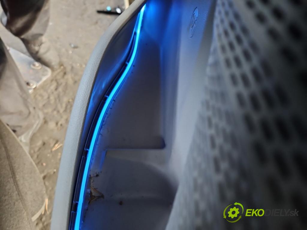 Hyundai i20 III 2020- 1.0 T 100 HP manual 73.5 kW 998 cm3 5- Čalounictví: dvere predné ľavé 82370-Q0000