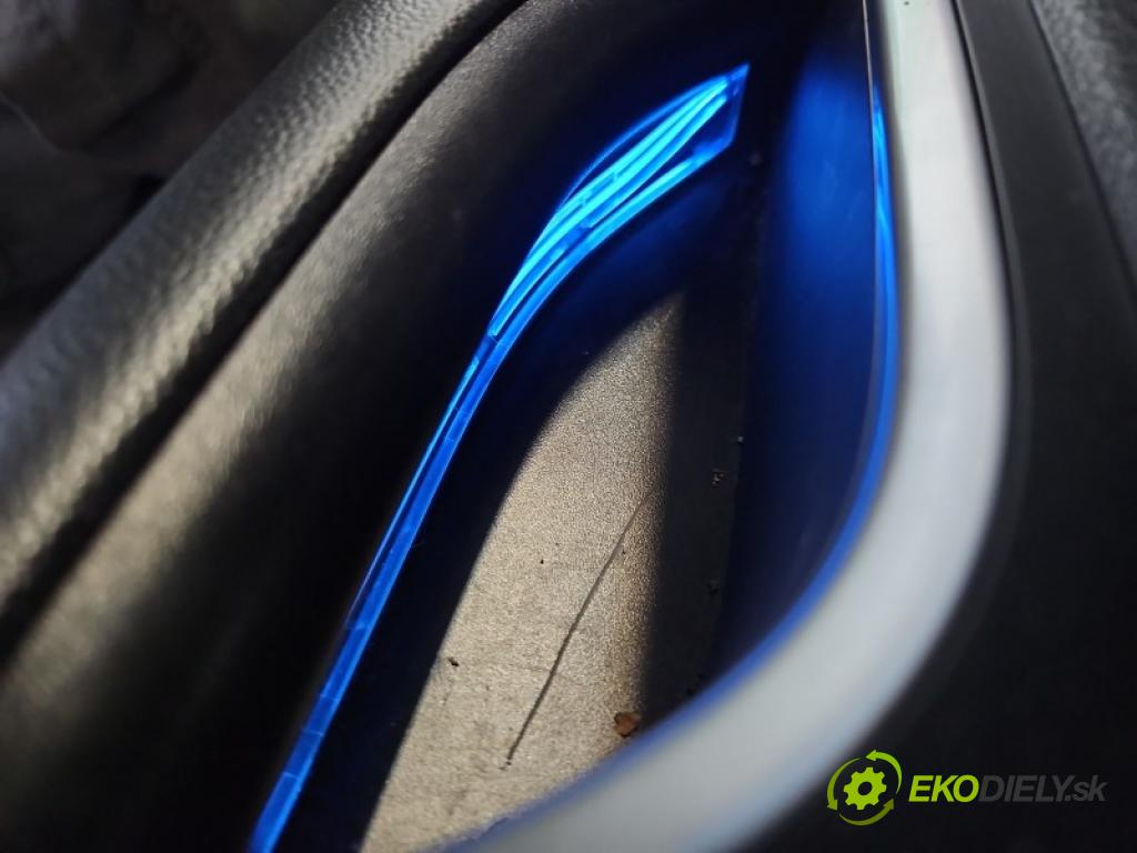 Hyundai i20 III 2020- 1.0 T 100 HP manual 73.5 kW 998 cm3 5- Čalounictví: dvere predné ľavé 82370-Q0000