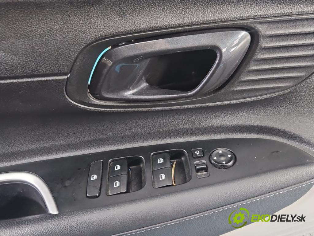 Hyundai i20 III 2020- 1.0 T 100 HP manual 73.5 kW 998 cm3 5- Čalounictví: dvere predné ľavé 82370-Q0000