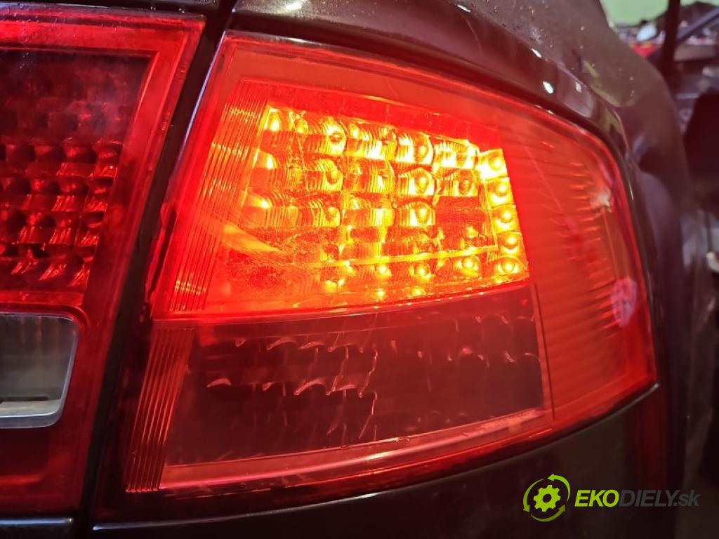 Audi A8 D3 2002-2009 4.2 tdi 326KM automatic 240 kW 4134 cm3 4- světlo zadní pravé blatník: 4E0945096C