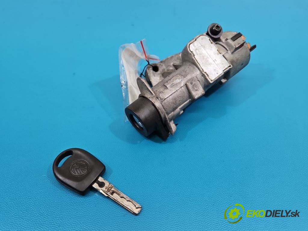 Vw Golf IV 1997-2003 1.9 tdi 110 HP manual 81 kW 1896 cm3 5- Spínačka 4B0905851C (Spínacia skrinka)